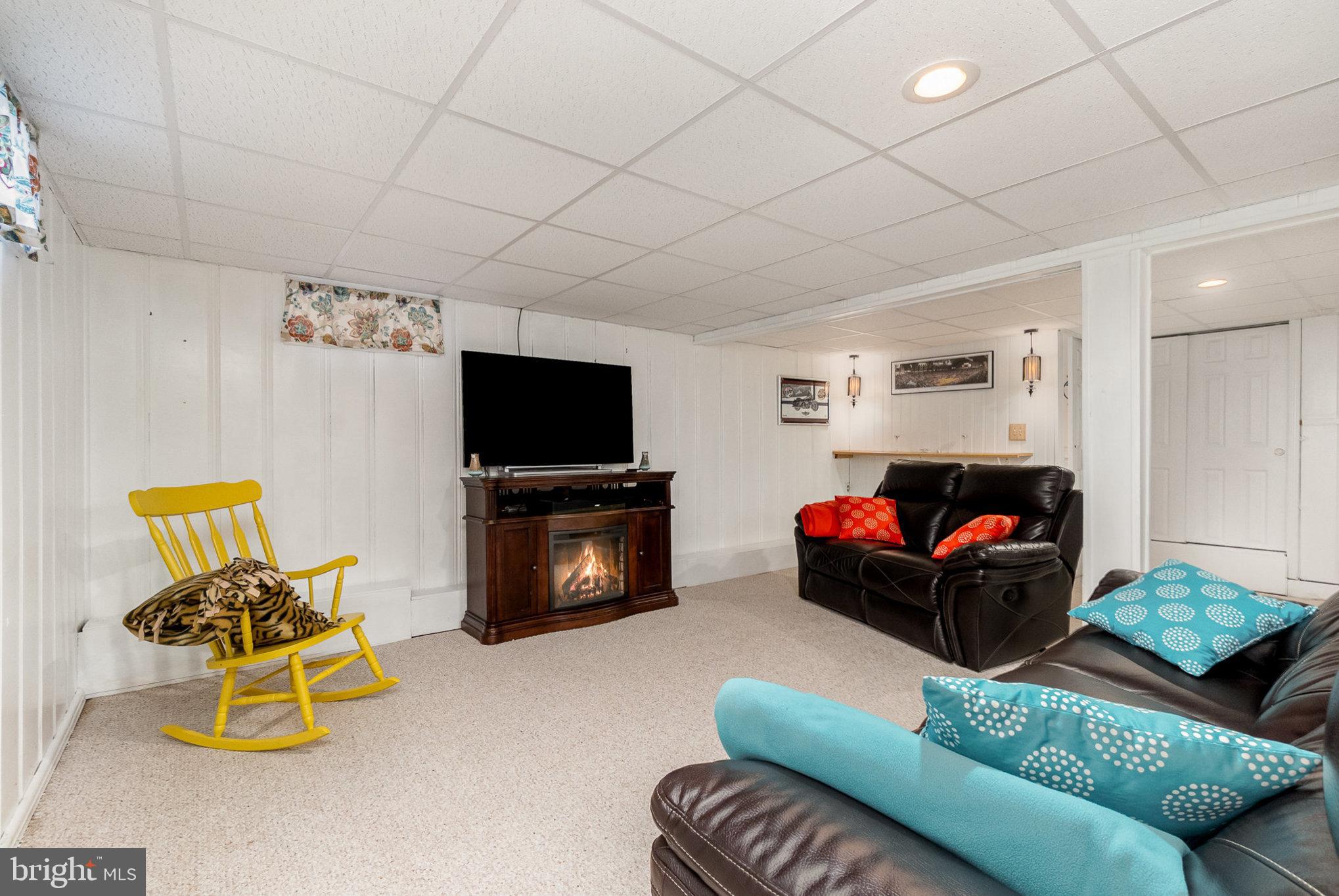 PERRY HALL - Residential