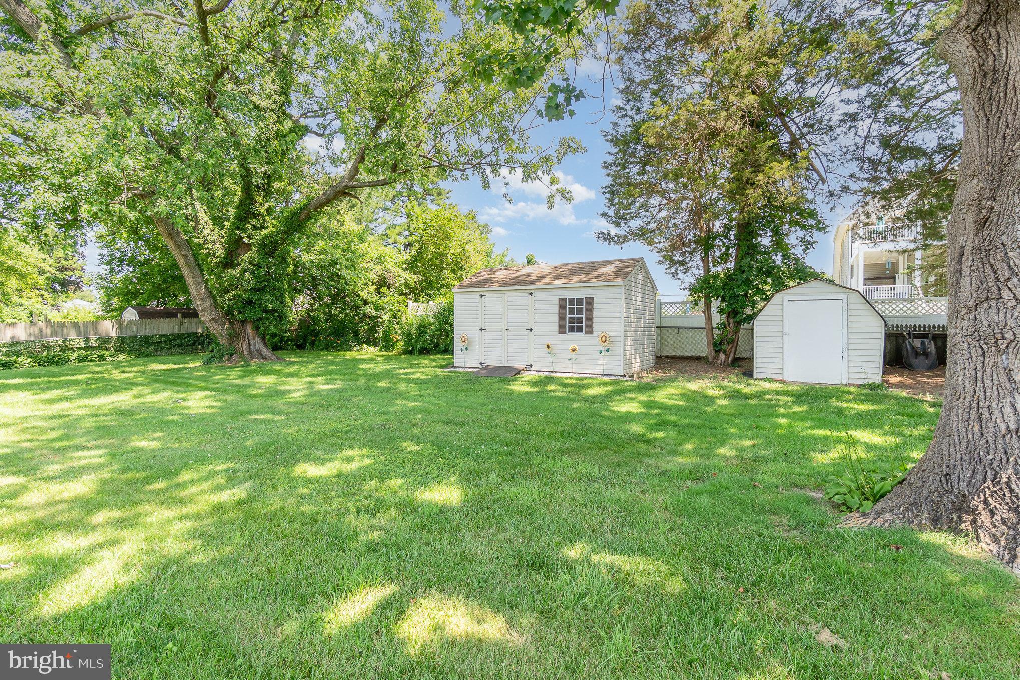 PERRY HALL - Residential