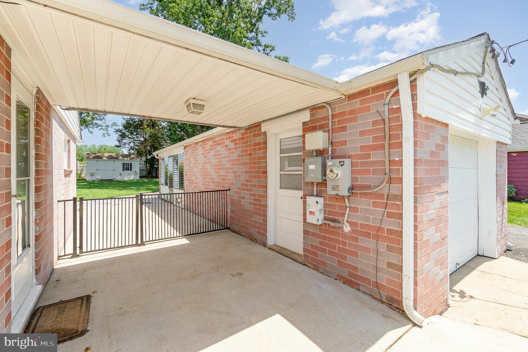 PERRY HALL - Residential