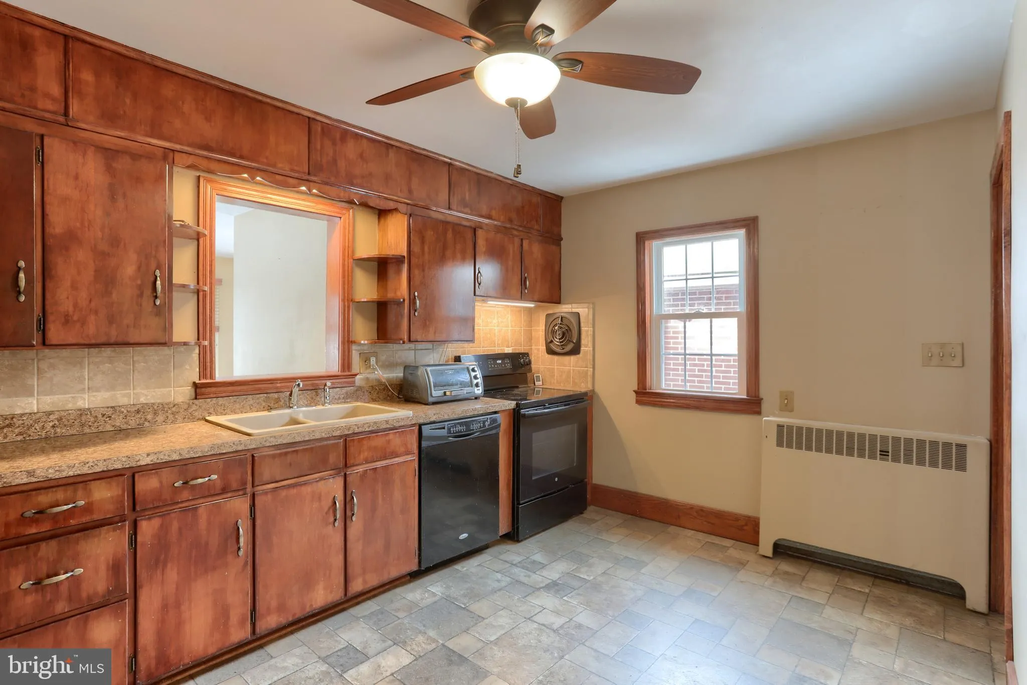 Bainbridge, Pennsylvania 17502, United States, 3 Bedrooms Bedrooms, ,2 BathroomsBathrooms,Residential,Pending,18276