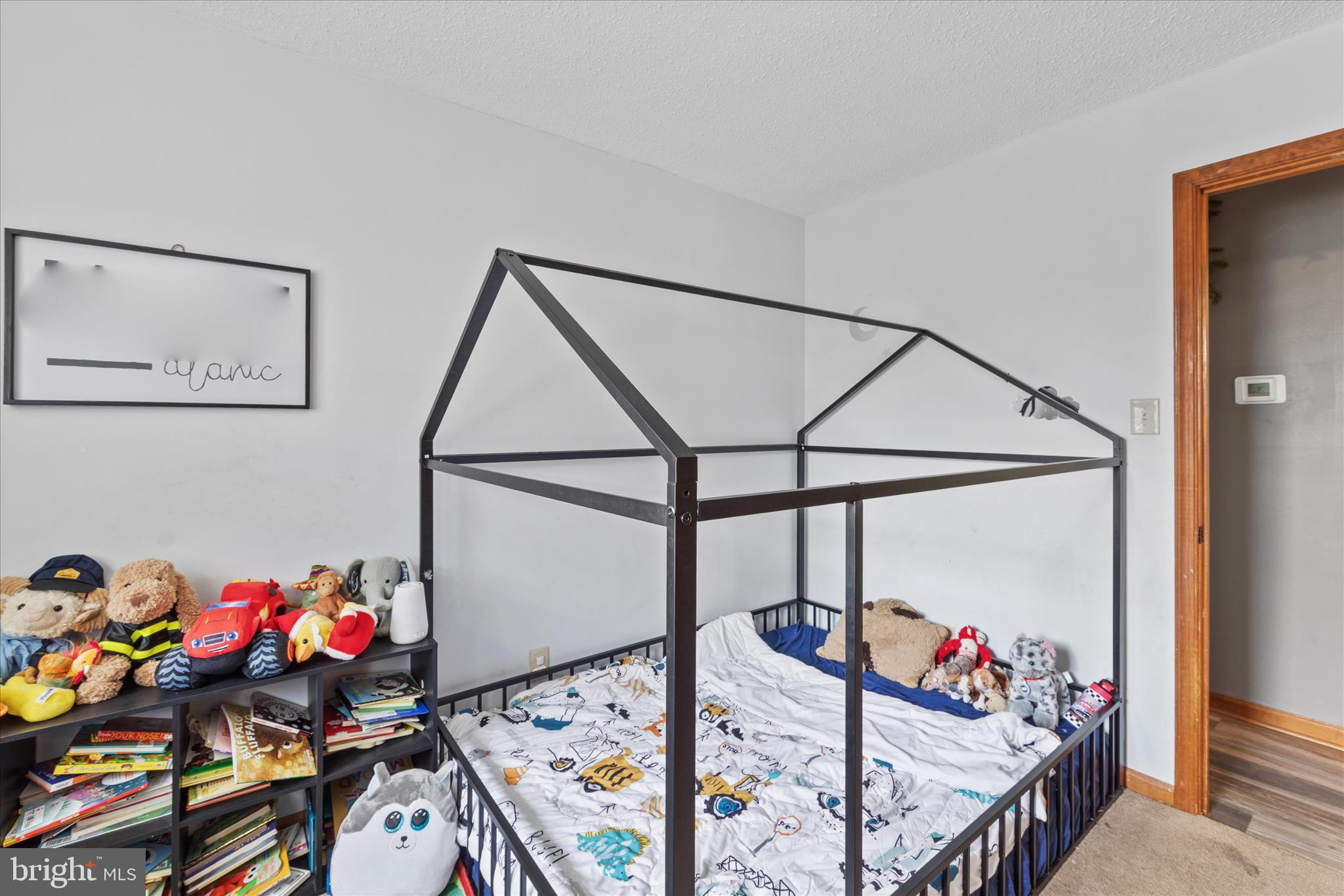 WOODSIDE MANOR - Residential