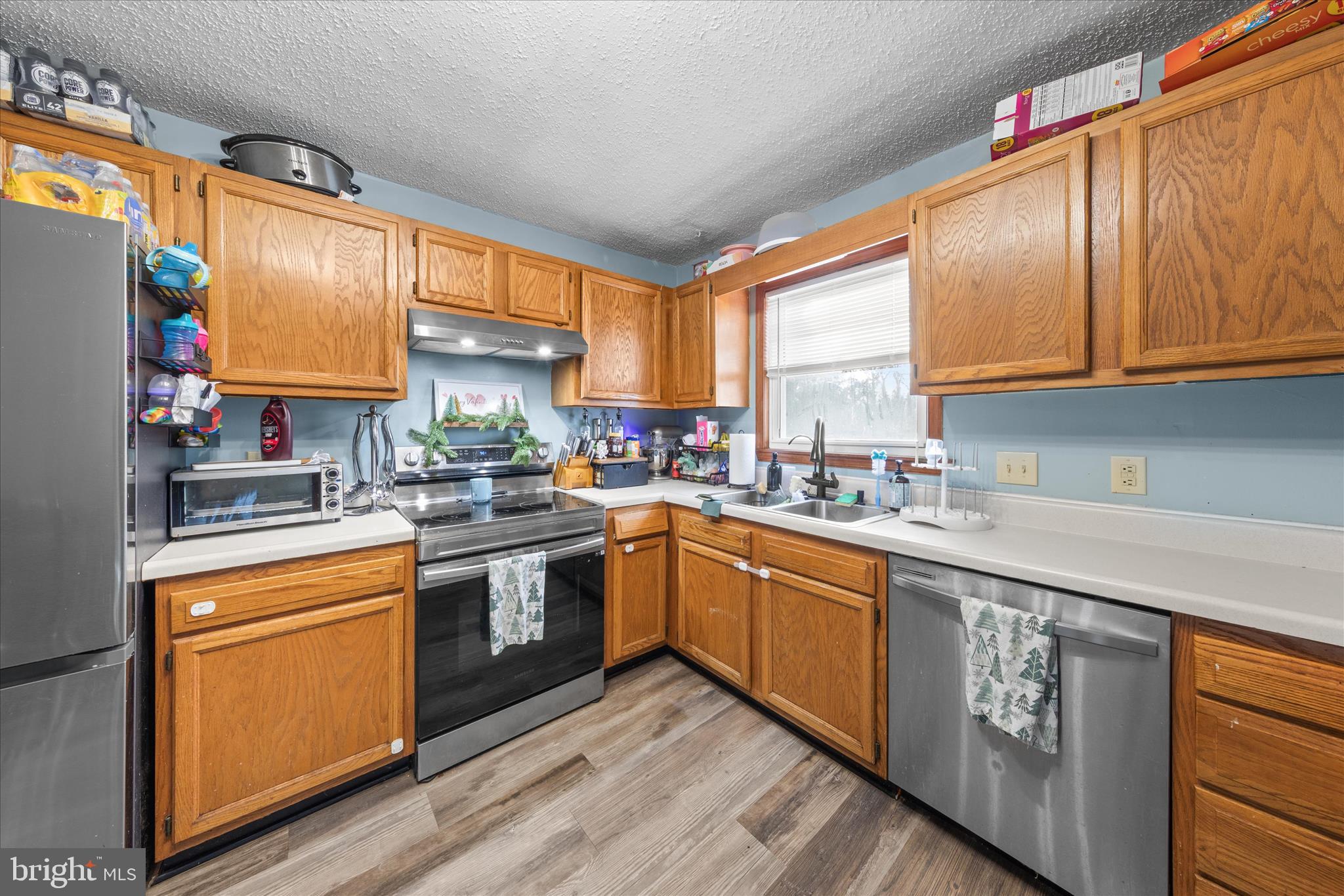 WOODSIDE MANOR - Residential