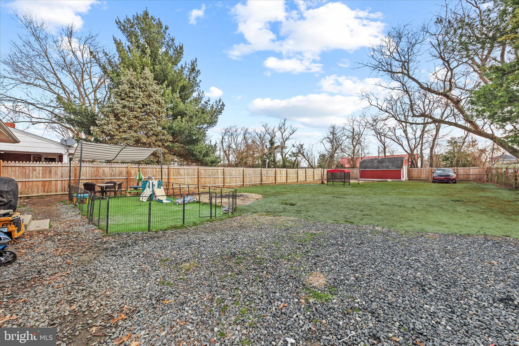 WOODSIDE MANOR - Residential