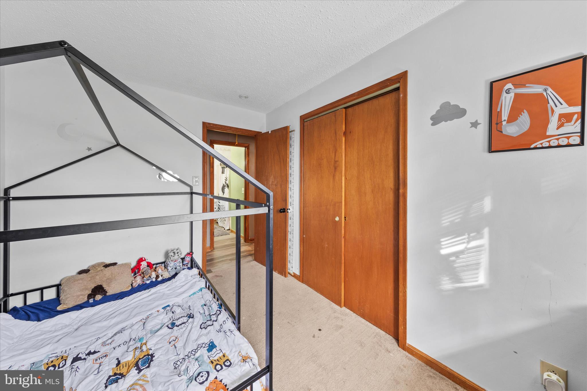 WOODSIDE MANOR - Residential