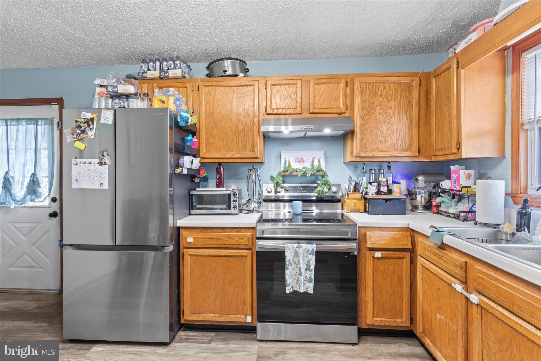 WOODSIDE MANOR - Residential