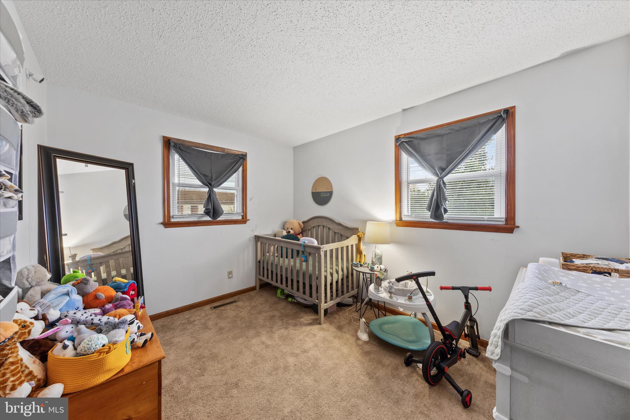 WOODSIDE MANOR - Residential