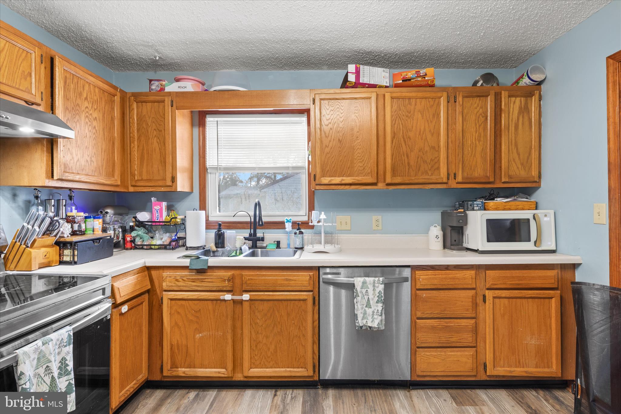 WOODSIDE MANOR - Residential