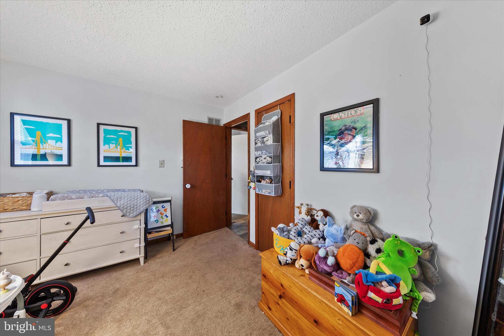 WOODSIDE MANOR - Residential