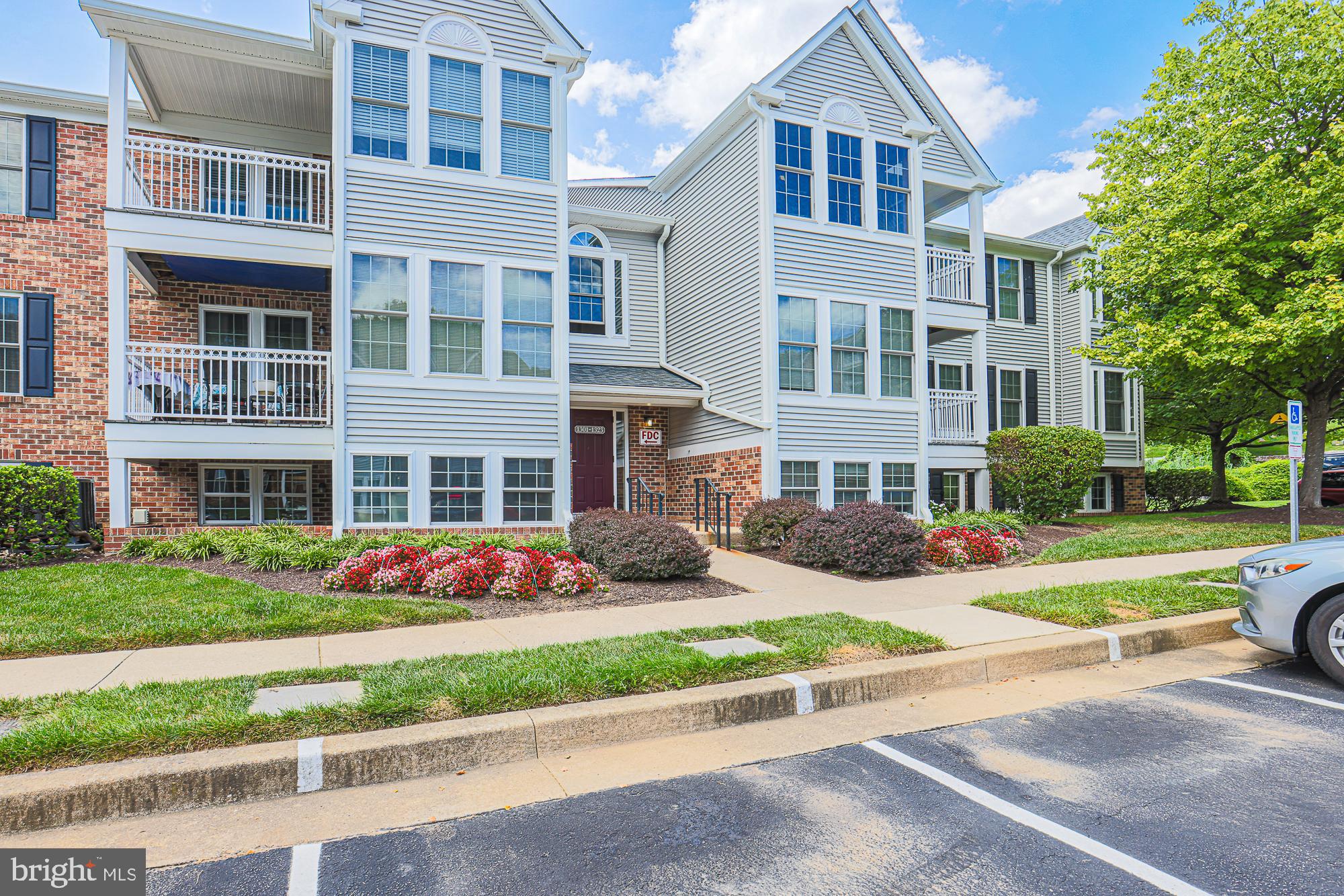 1301 GREENBRIAR CIRCLE 7-1301