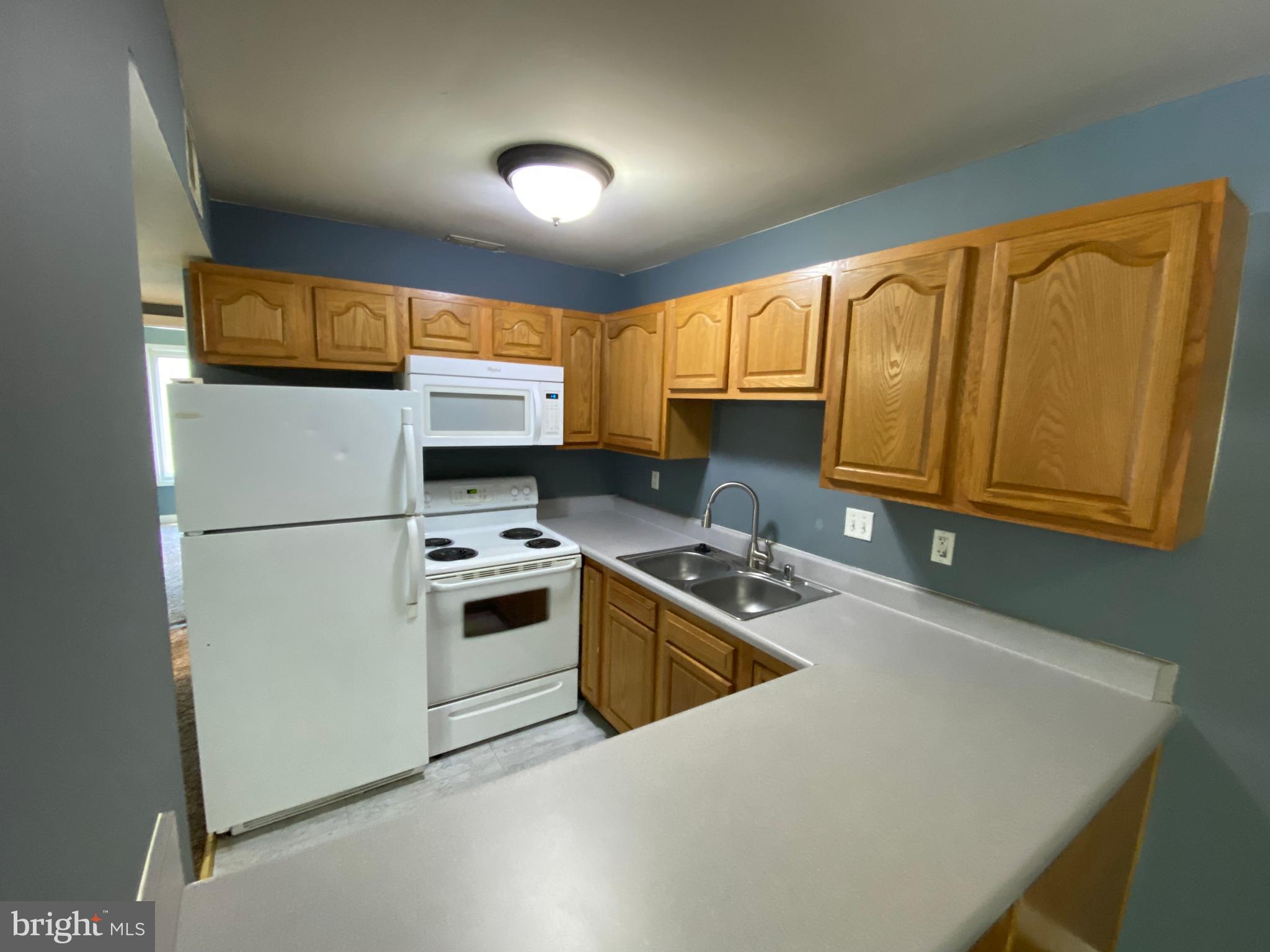 BERRY STREET CONDOMINIUMS - Residential Lease