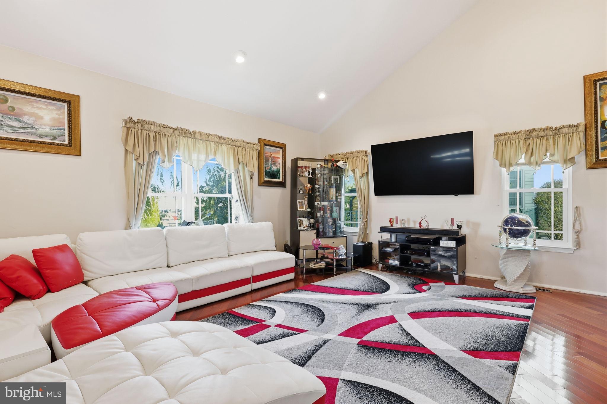 MEADOW GLEN - Residential