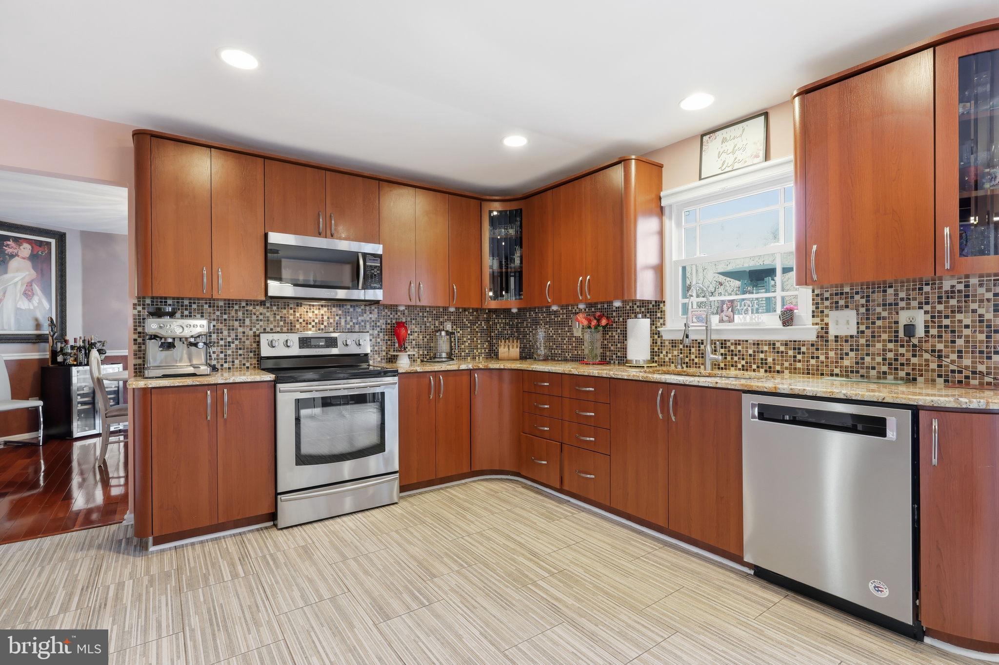 MEADOW GLEN - Residential