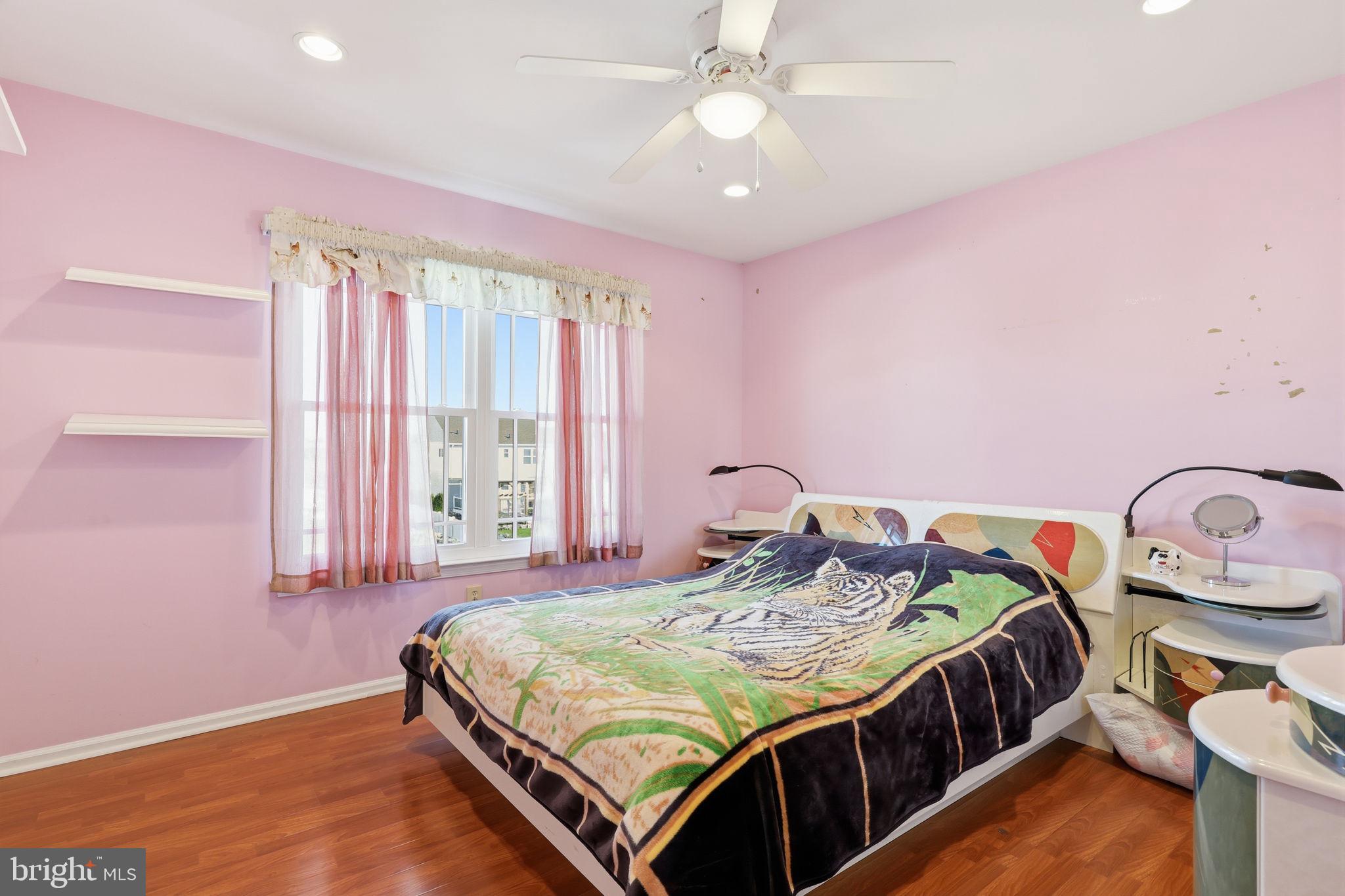 MEADOW GLEN - Residential