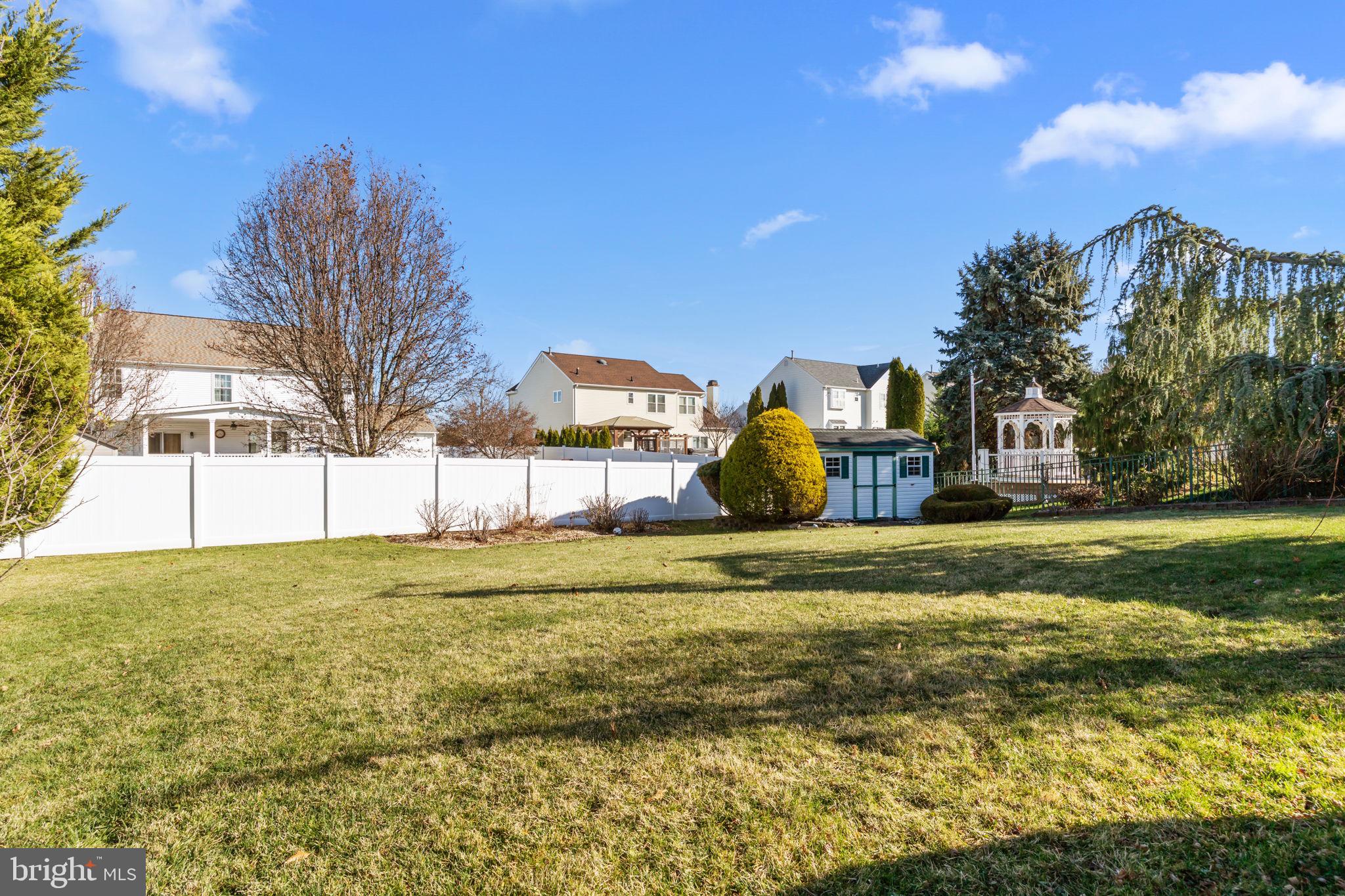 MEADOW GLEN - Residential