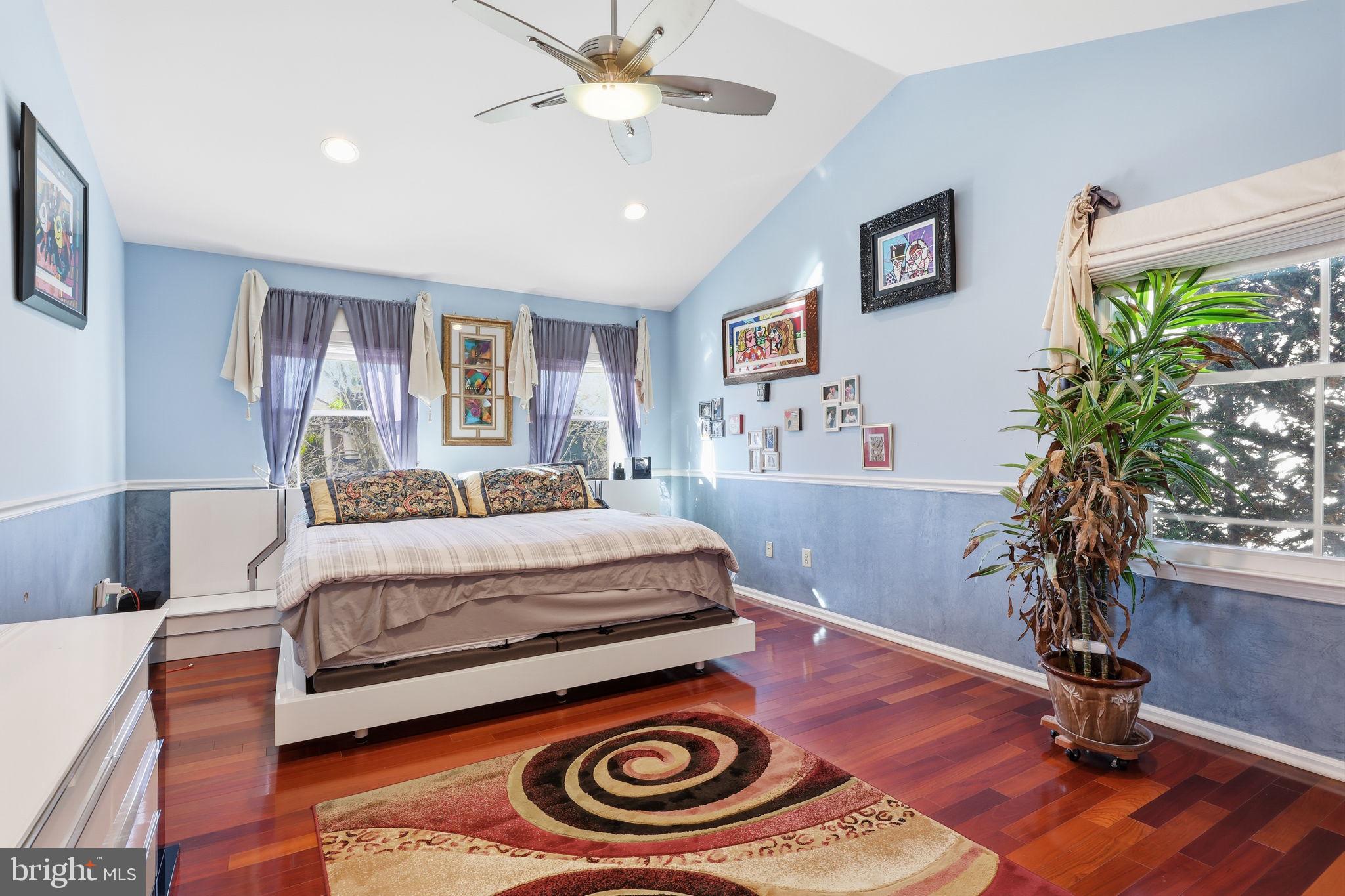 MEADOW GLEN - Residential