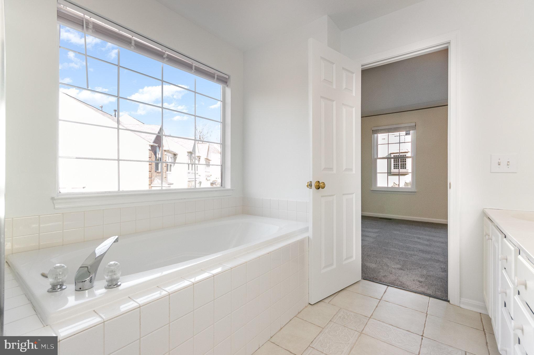 RIDGELEIGH - Residential Lease