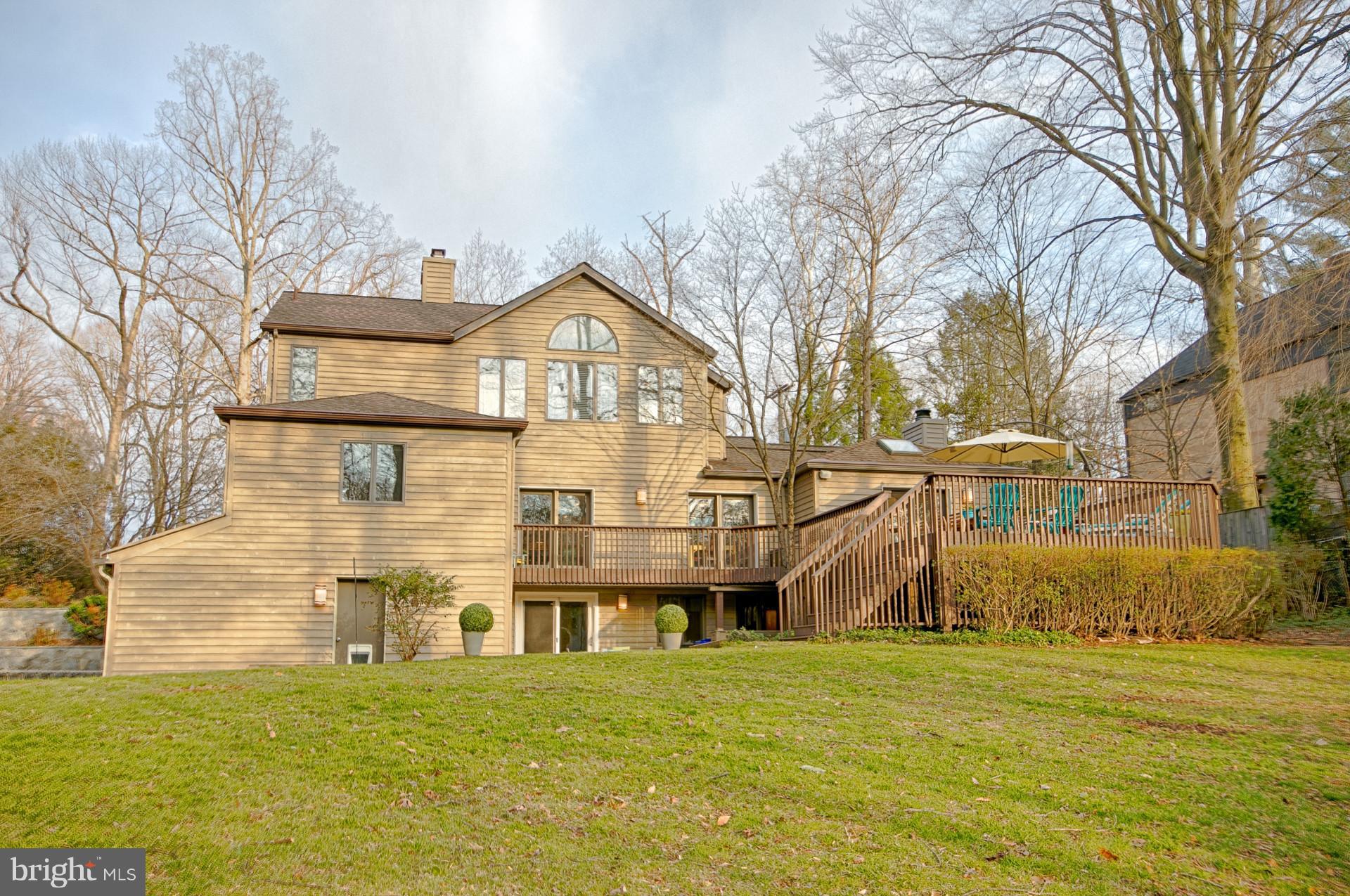 BRADLEY HILLS GROVE - Residential