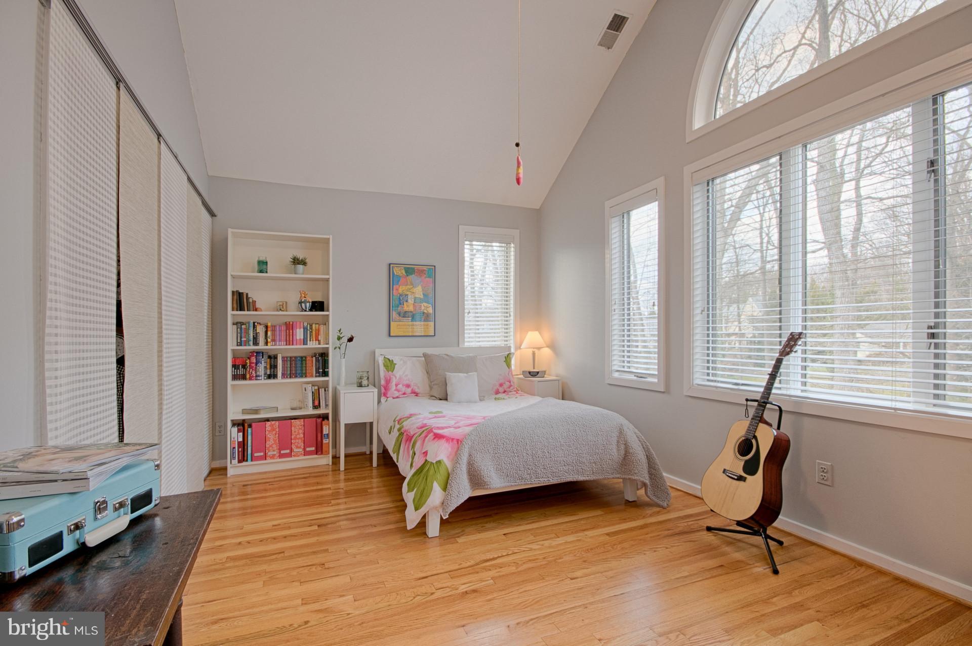 BRADLEY HILLS GROVE - Residential