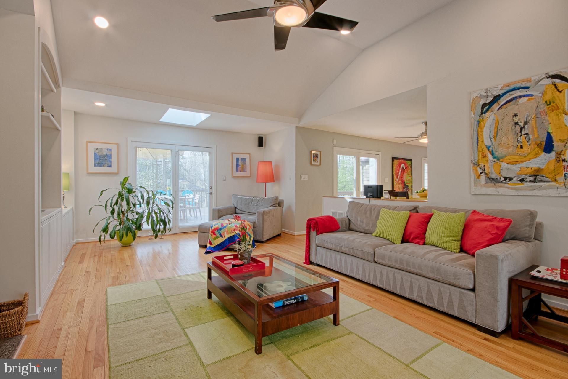 BRADLEY HILLS GROVE - Residential