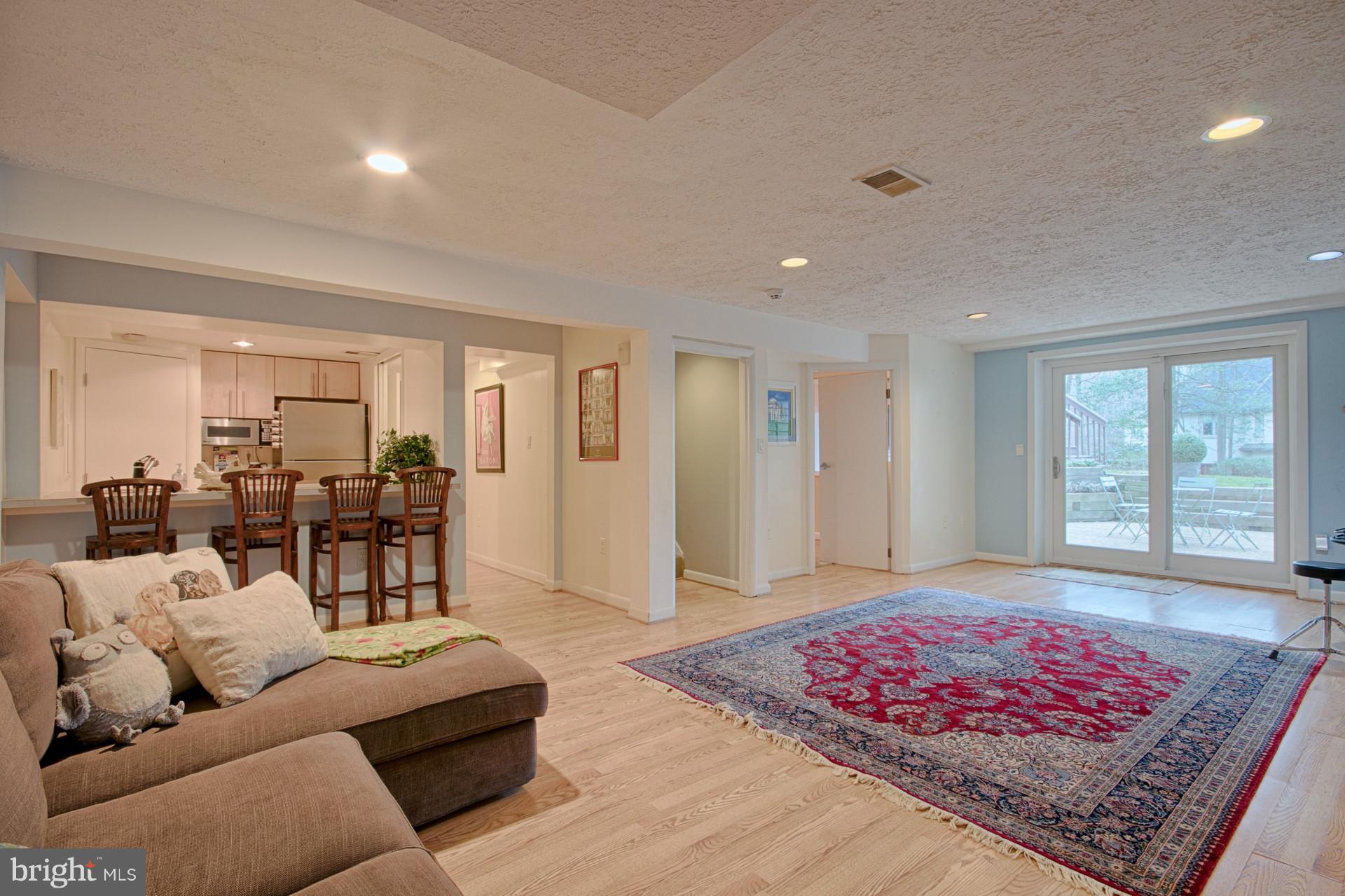 BRADLEY HILLS GROVE - Residential