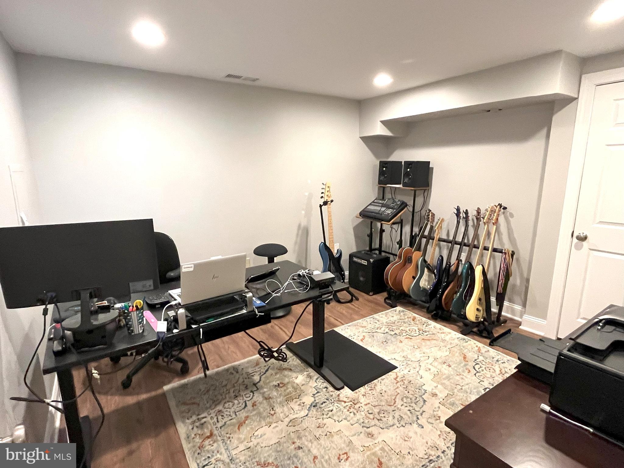 BUCK HILL ACRES - Residential