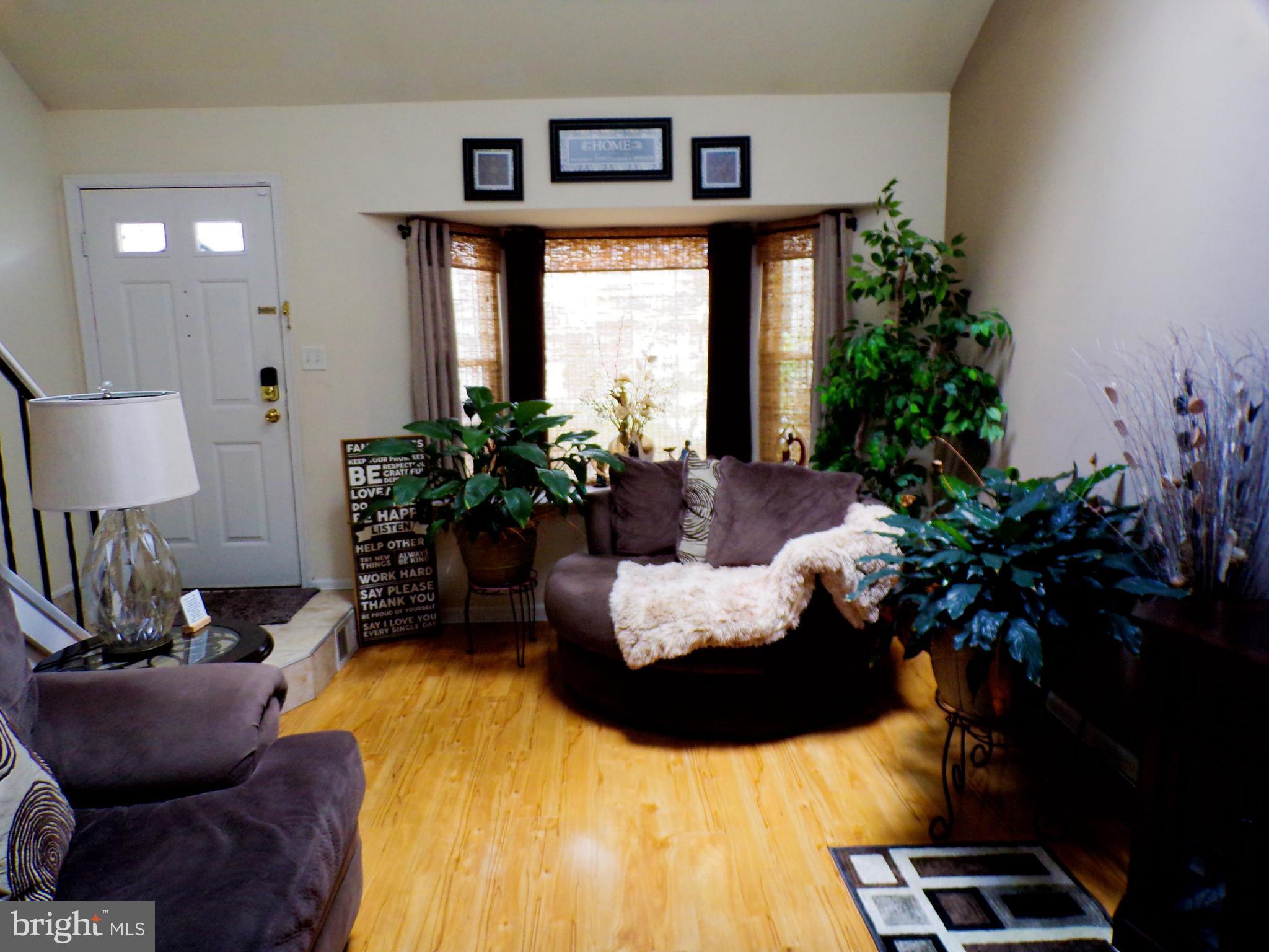 FOX KNOLL - Residential