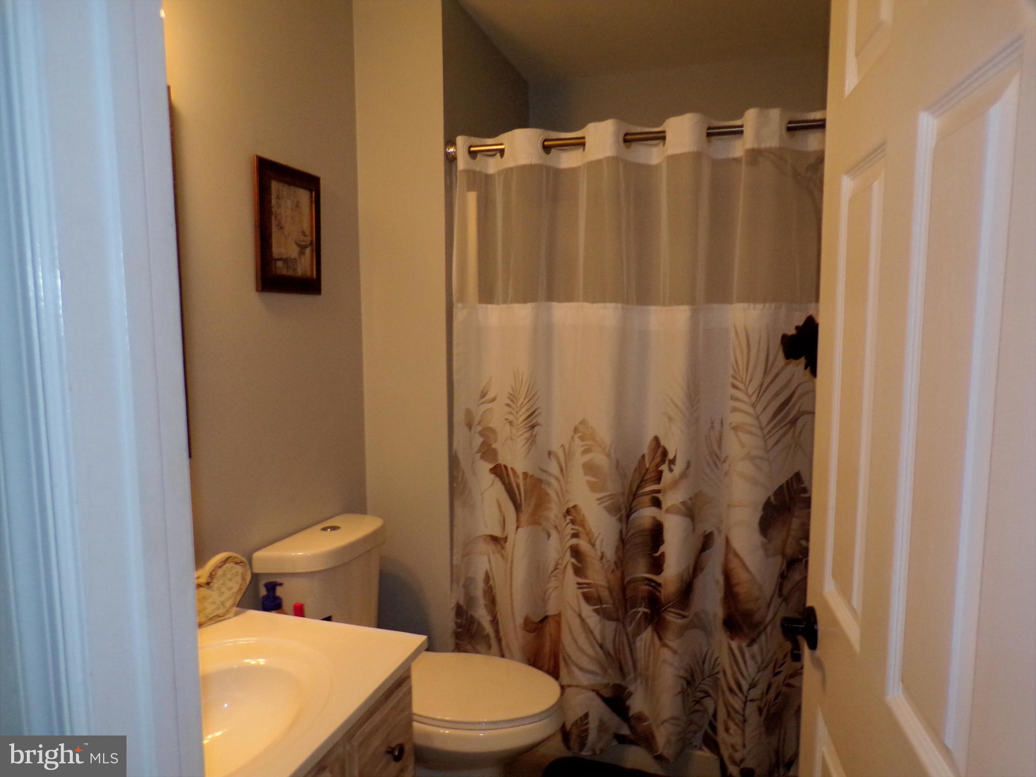 FOX KNOLL - Residential