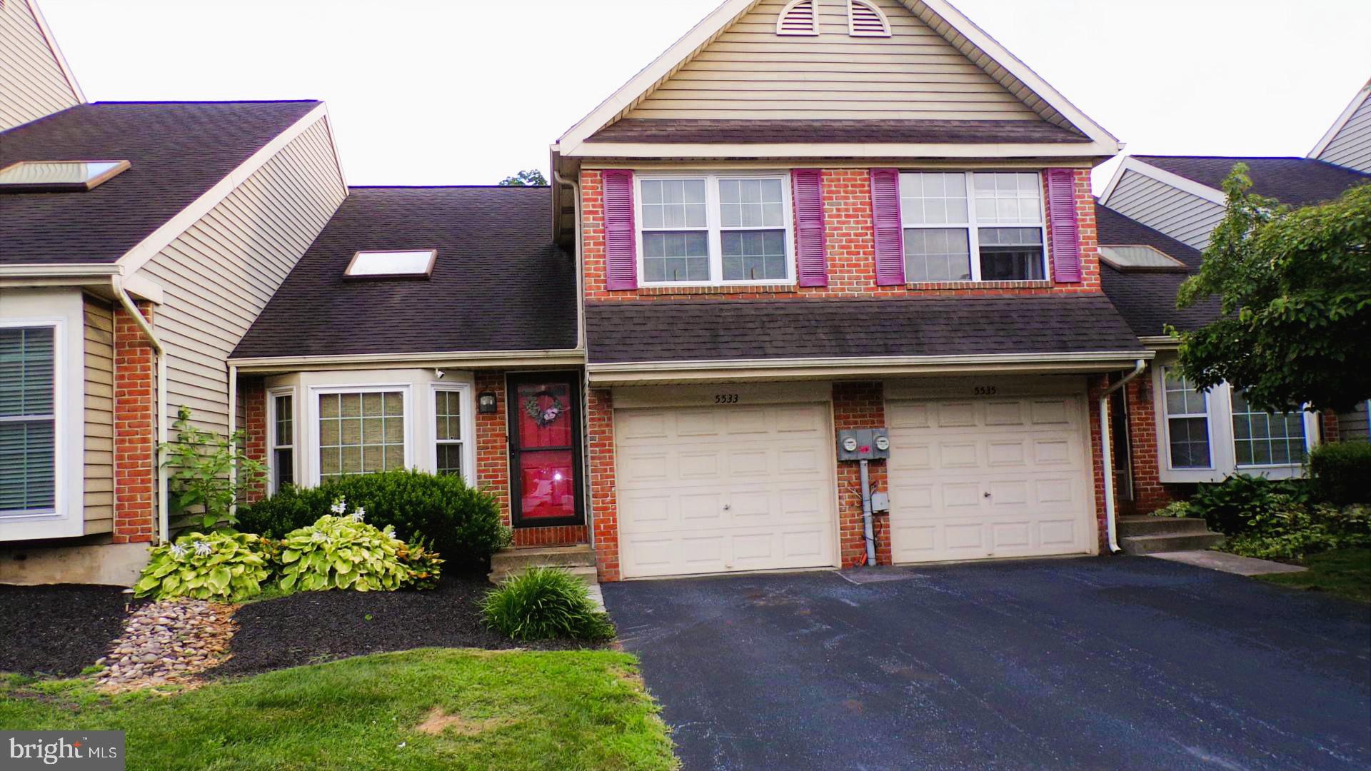 FOX KNOLL - Residential