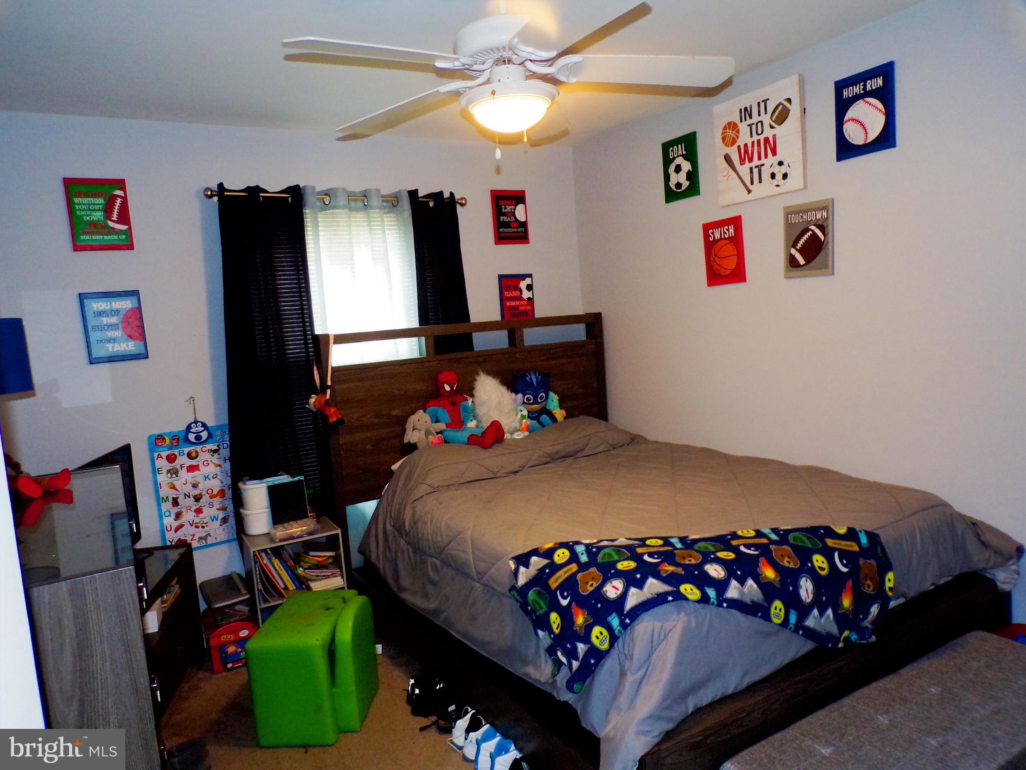 FOX KNOLL - Residential