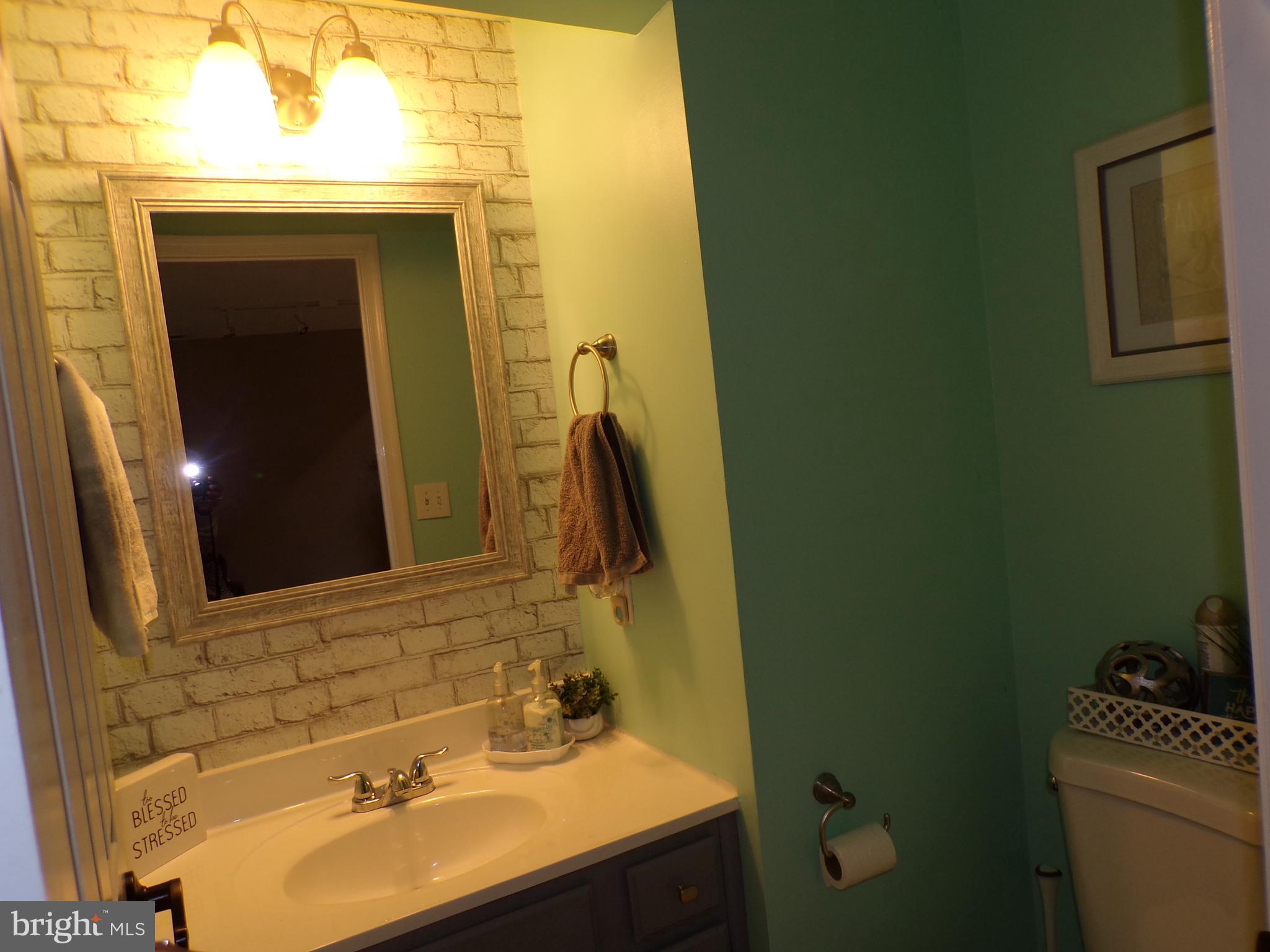 FOX KNOLL - Residential