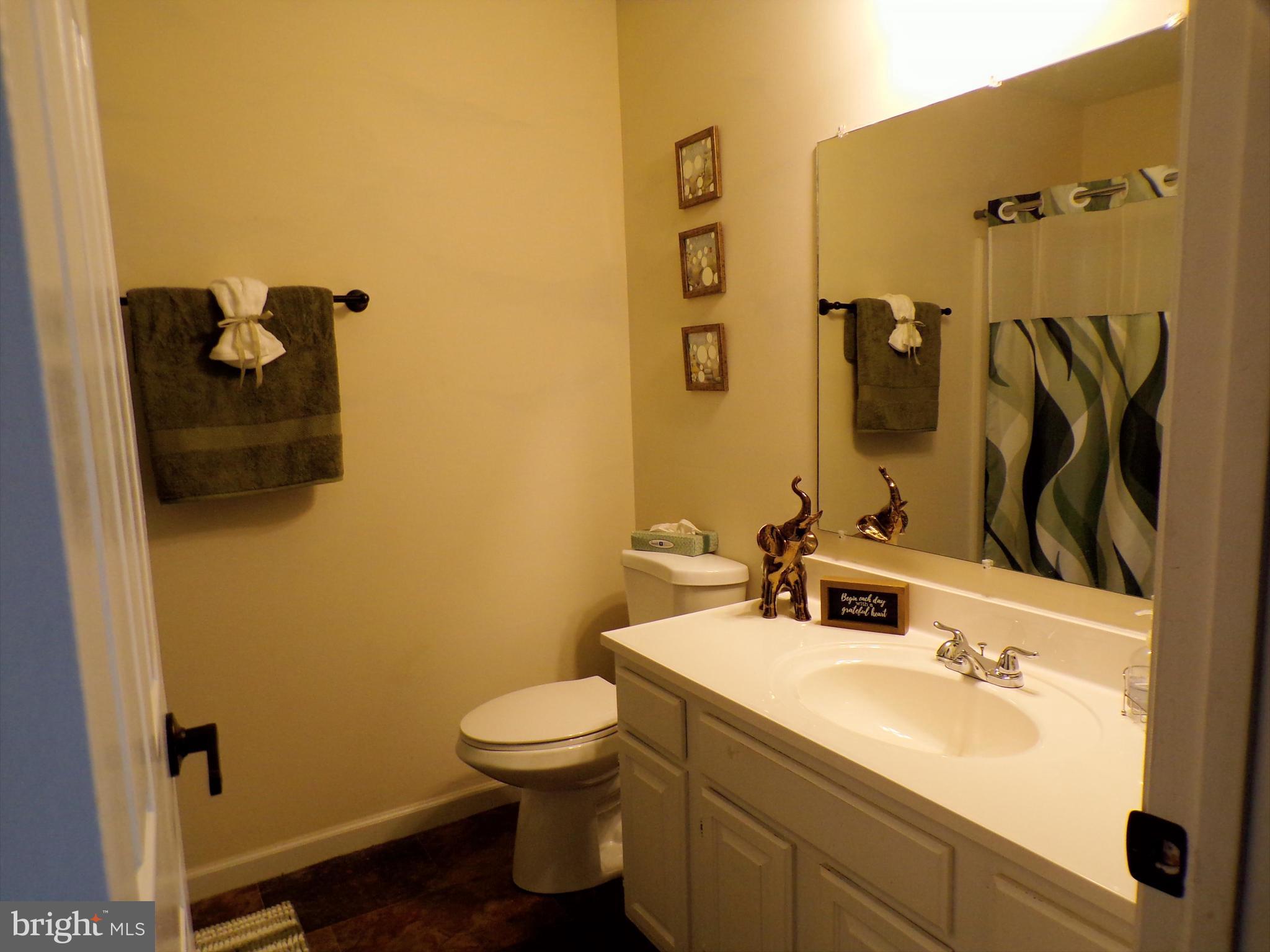 FOX KNOLL - Residential