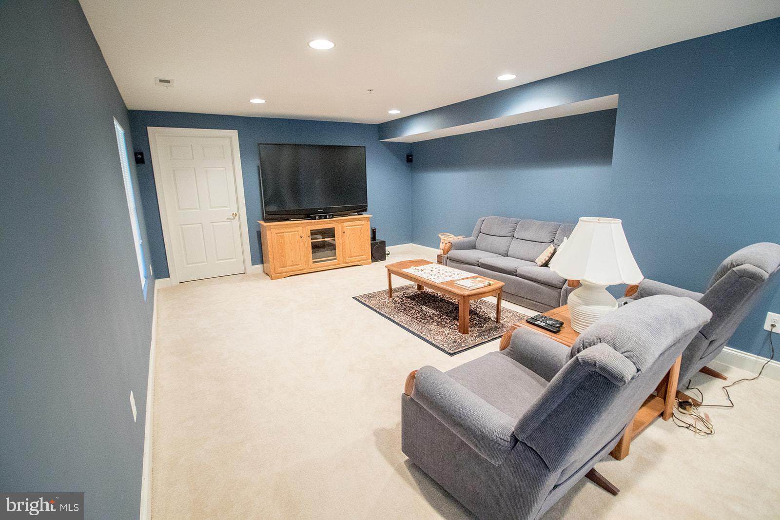 PEMBROOKE - Residential