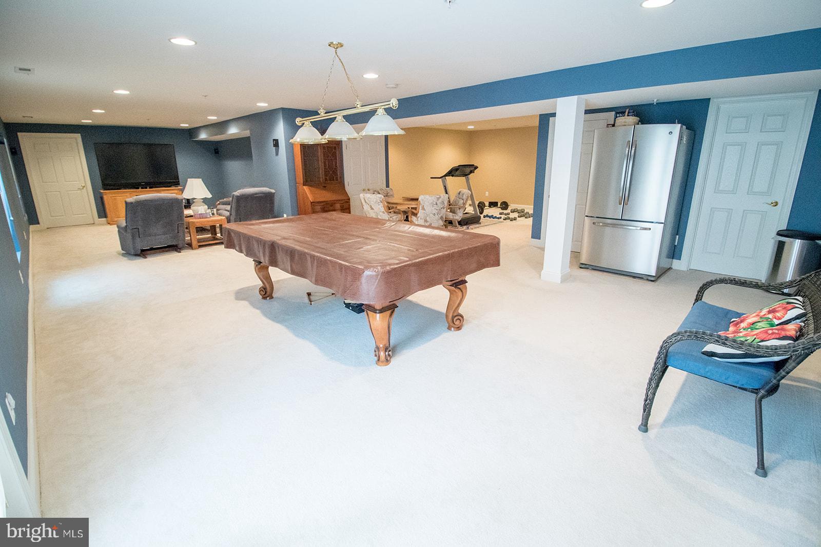 PEMBROOKE - Residential