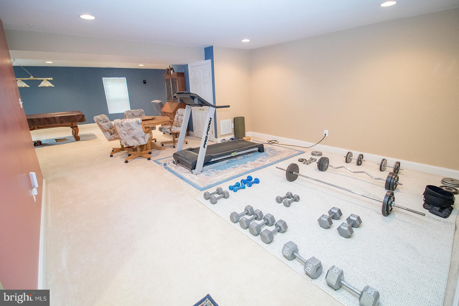 PEMBROOKE - Residential