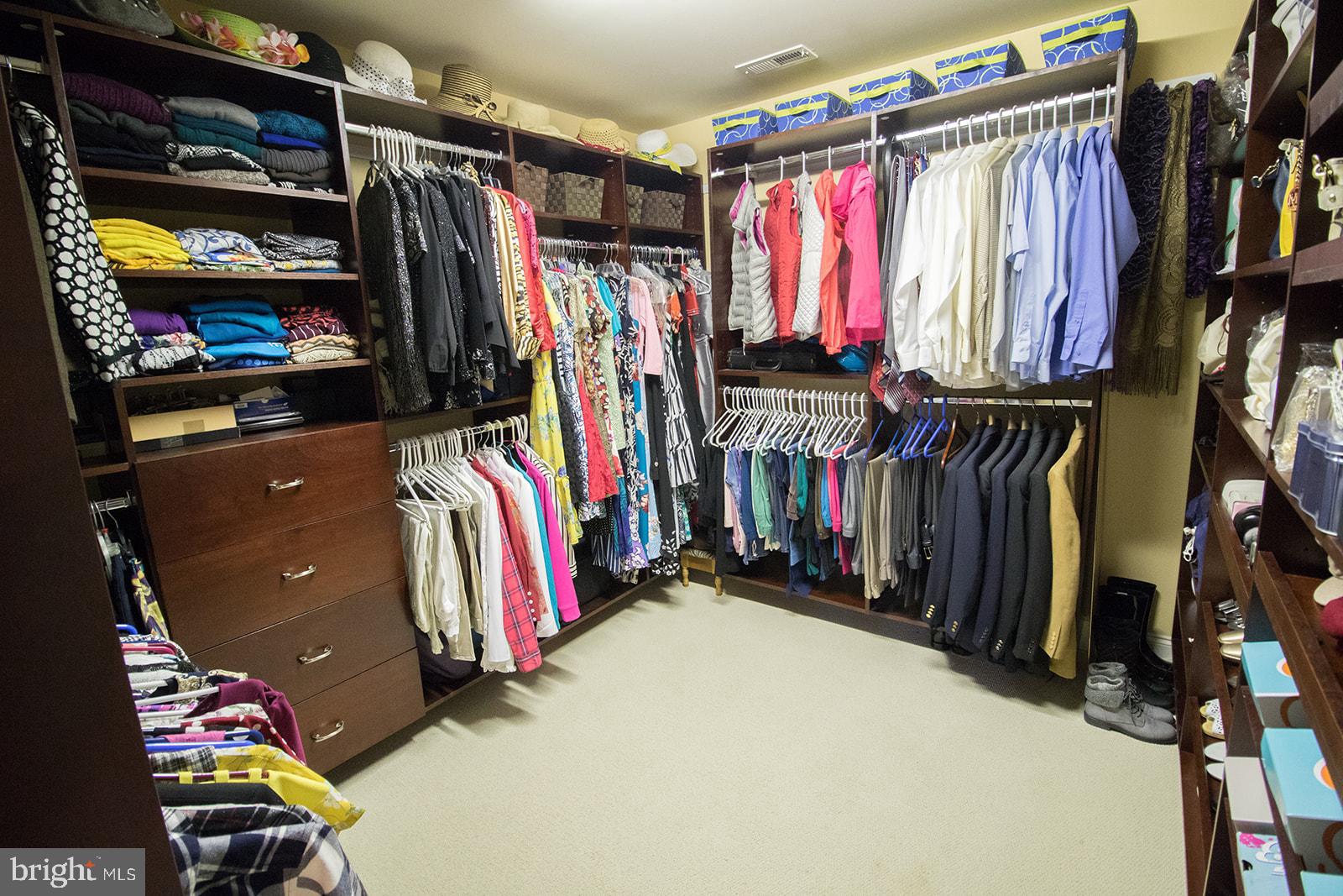 PEMBROOKE - Residential