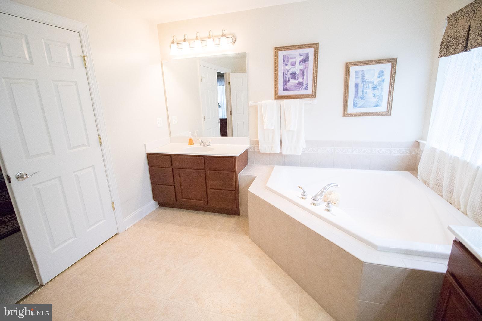 PEMBROOKE - Residential