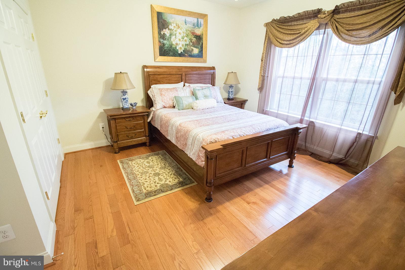 PEMBROOKE - Residential