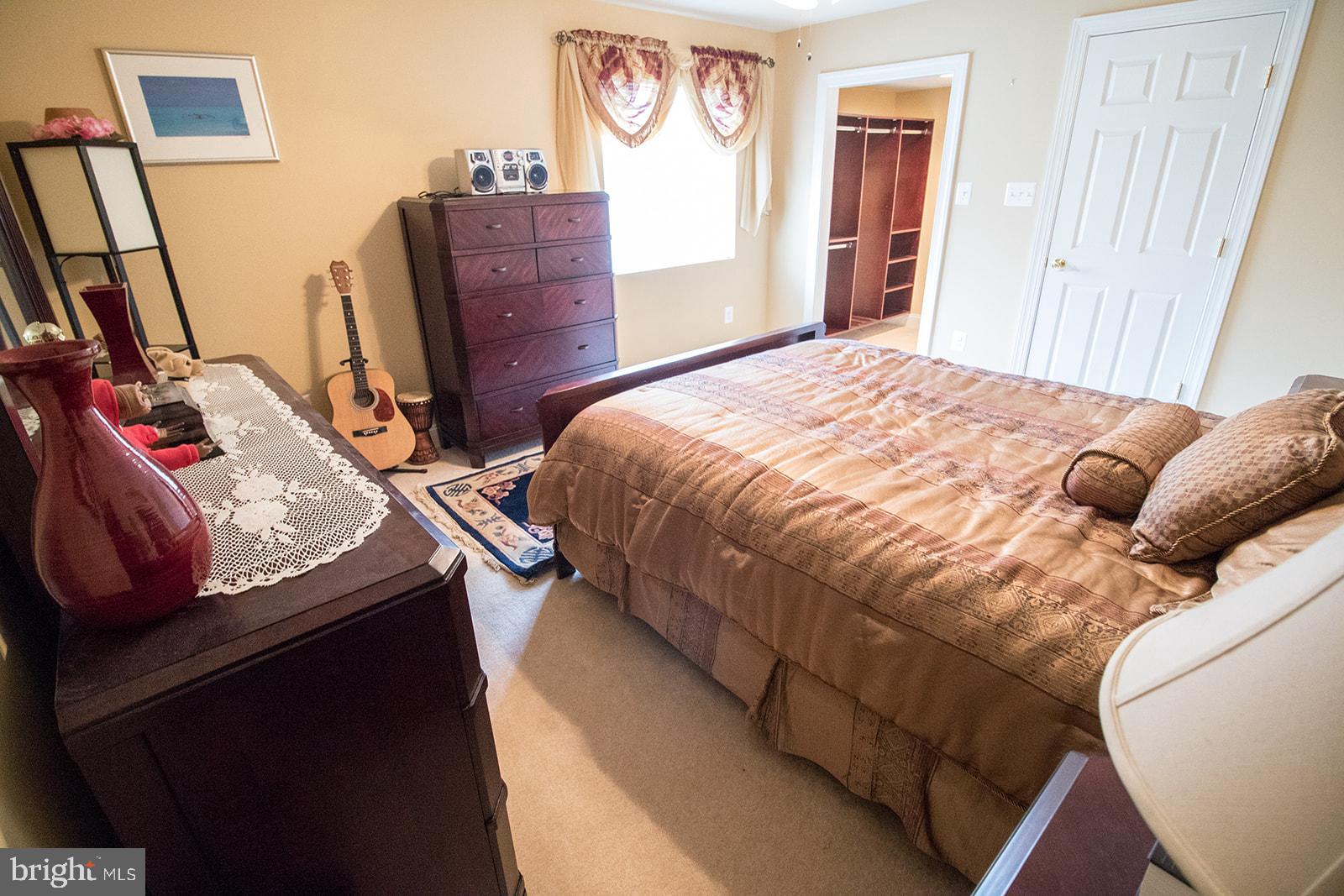 PEMBROOKE - Residential