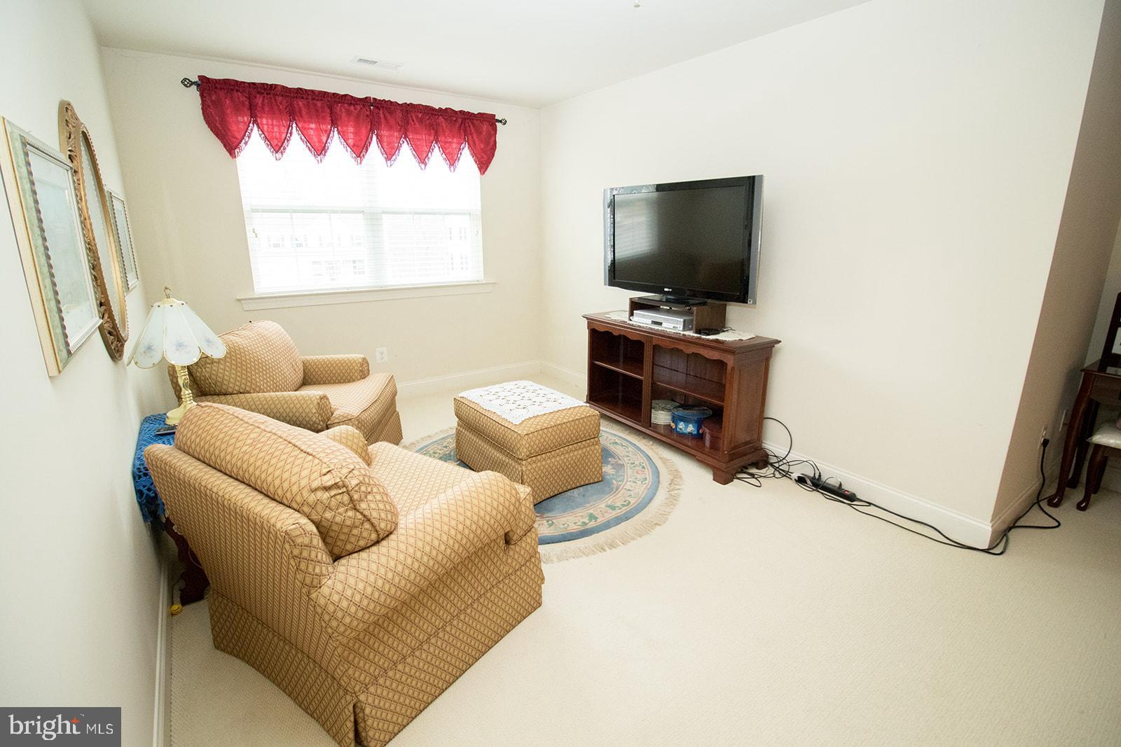 PEMBROOKE - Residential