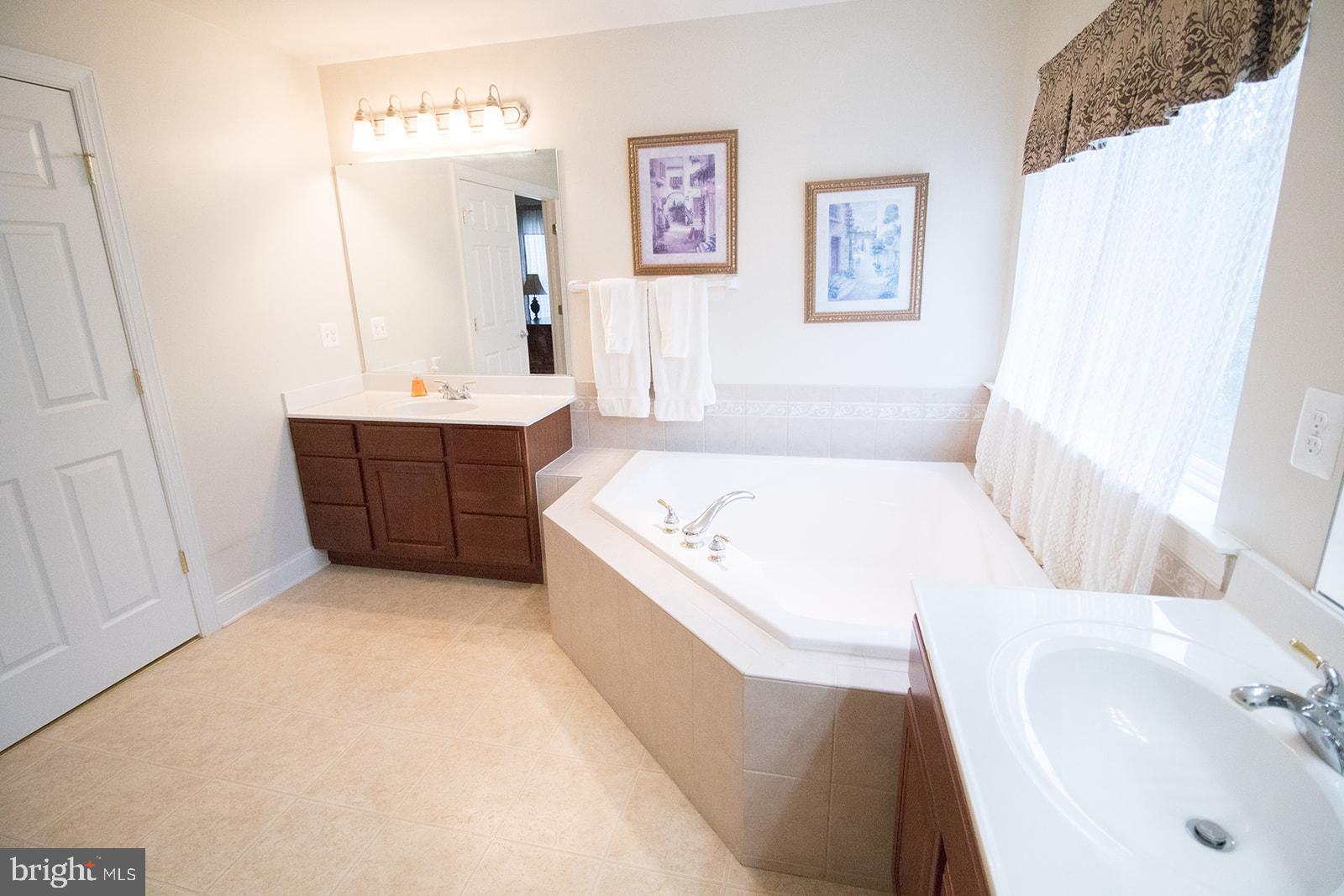 PEMBROOKE - Residential