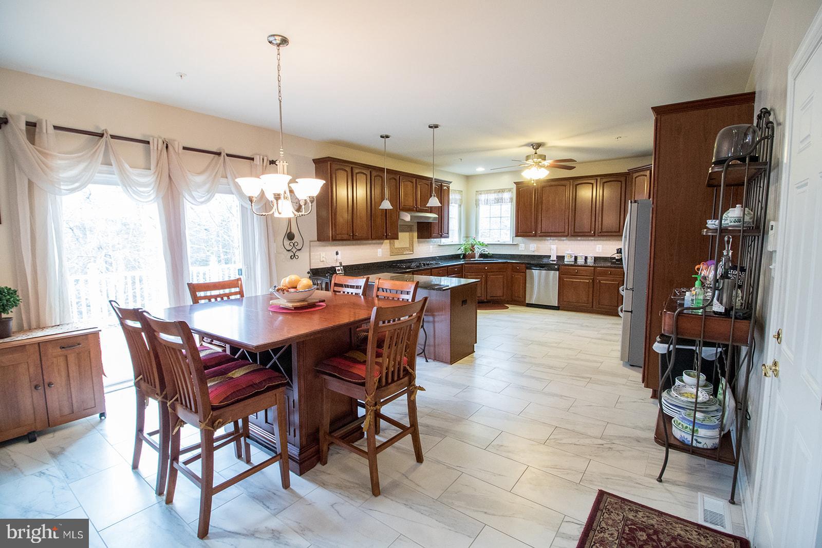 PEMBROOKE - Residential