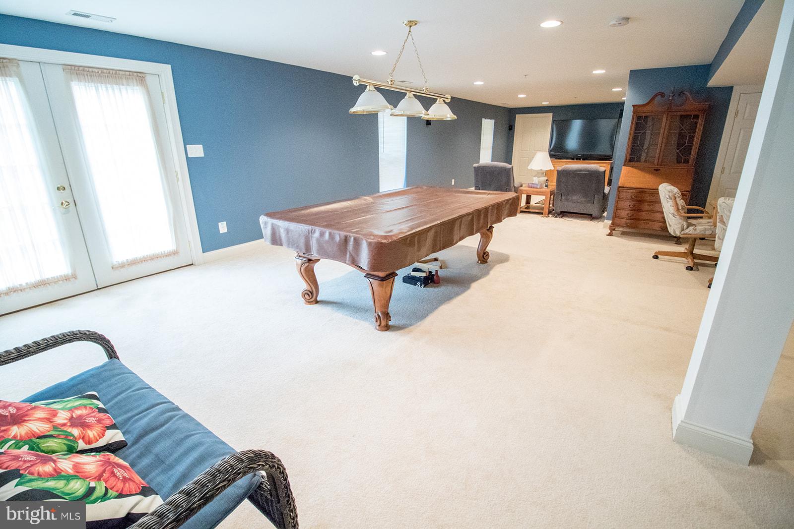 PEMBROOKE - Residential