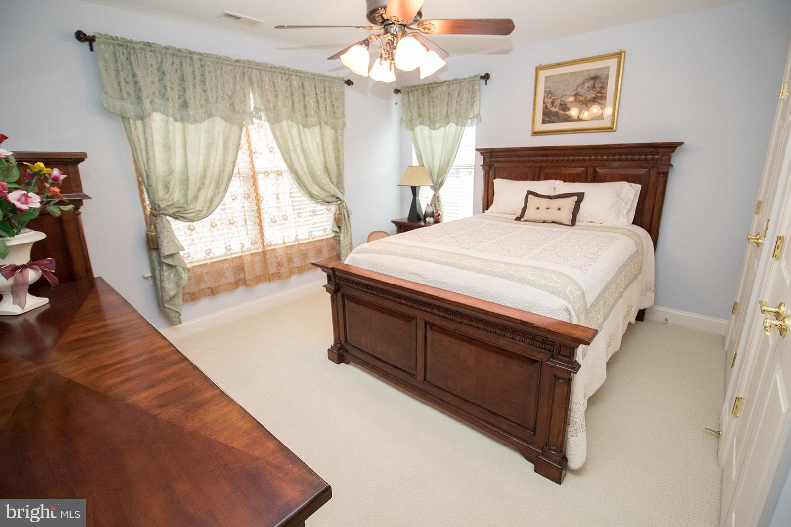 PEMBROOKE - Residential