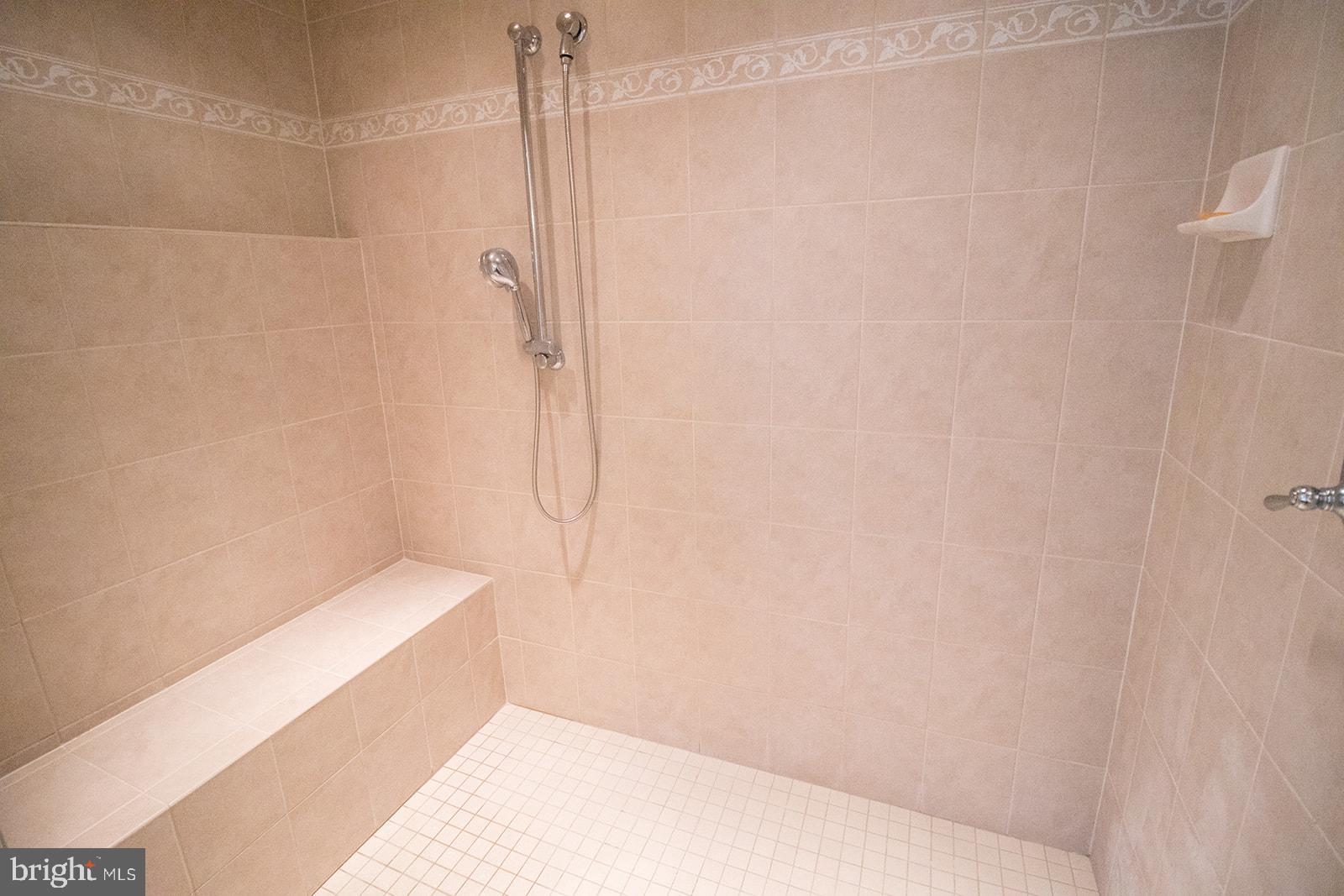 PEMBROOKE - Residential