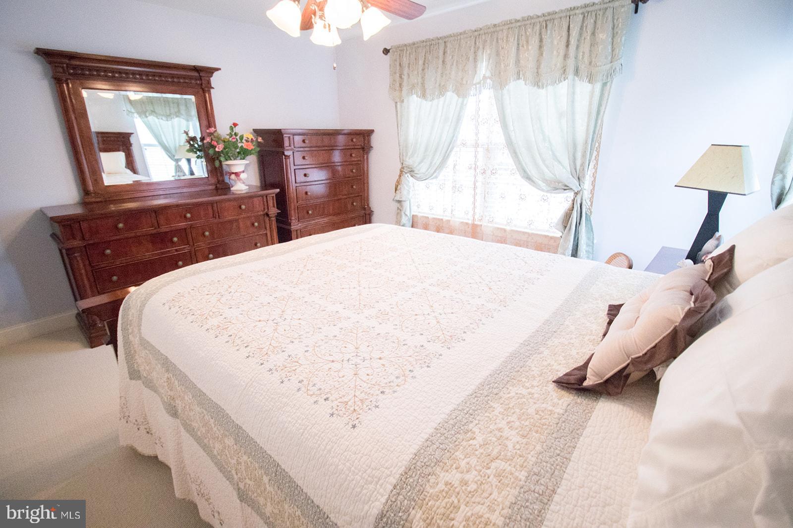 PEMBROOKE - Residential