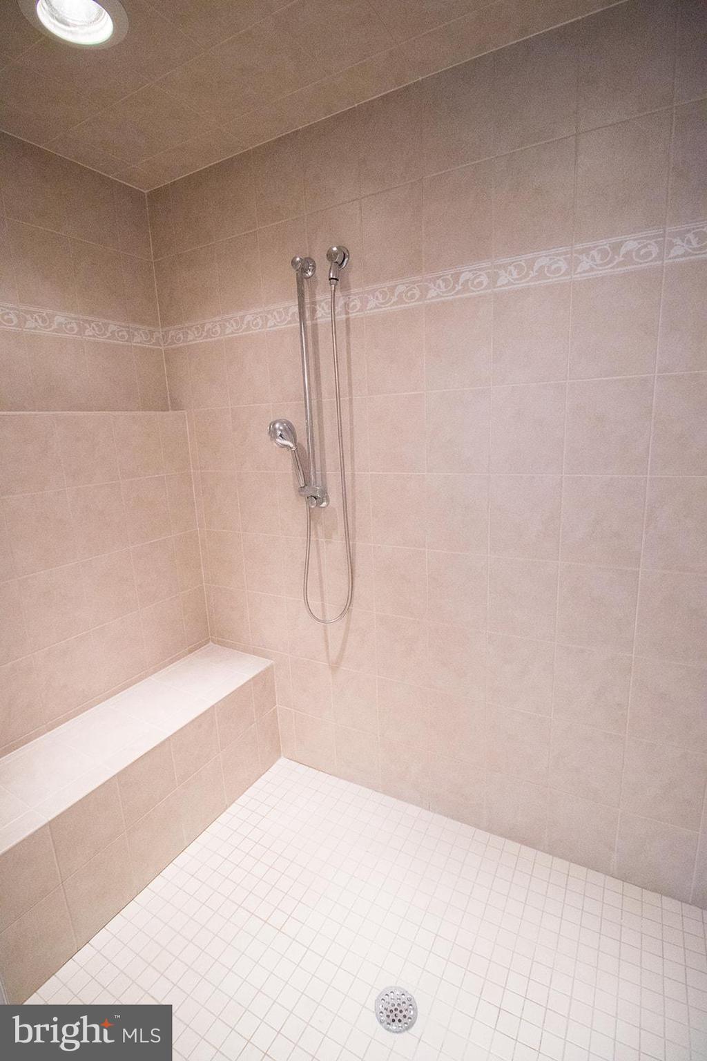 PEMBROOKE - Residential