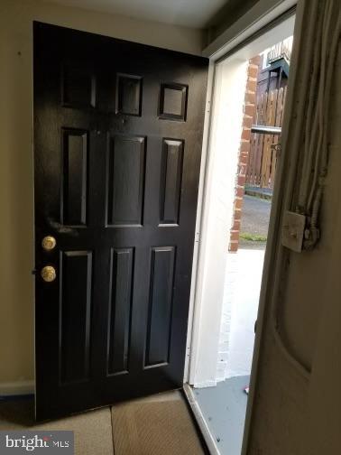 LYON PARK - Commercial Lease