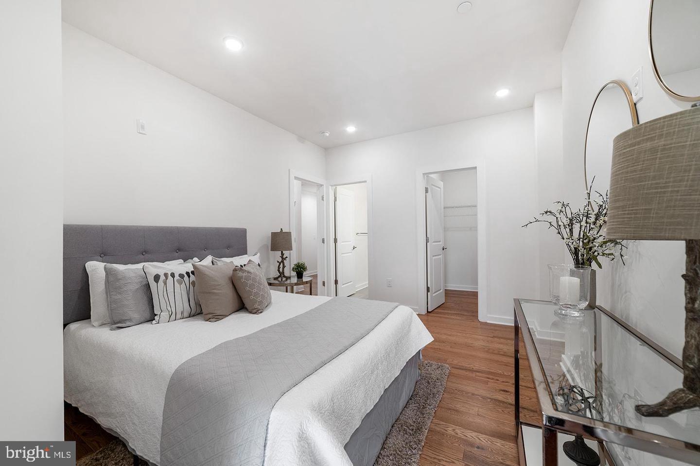 OLDE KENSINGTON - Residential Lease