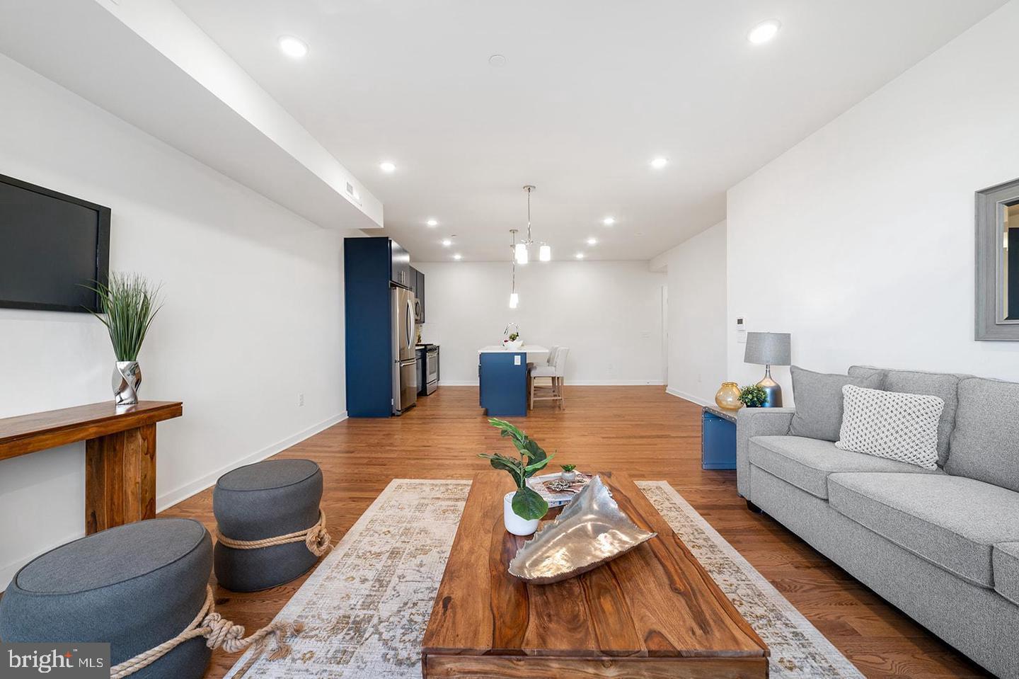 OLDE KENSINGTON - Residential Lease