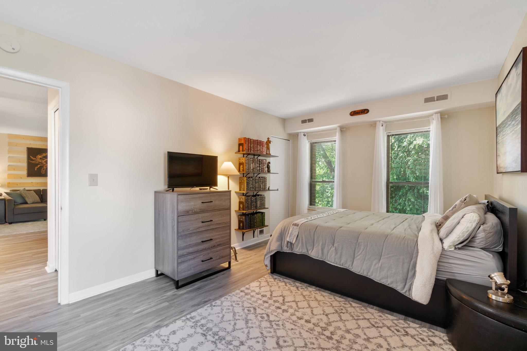 MARINERS COVE - Residential